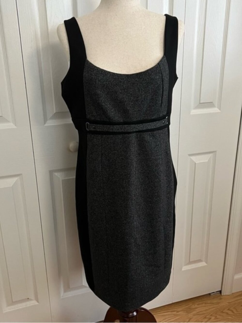 New York & Company Elegant Black and Gray Midi Dress Women’s size L